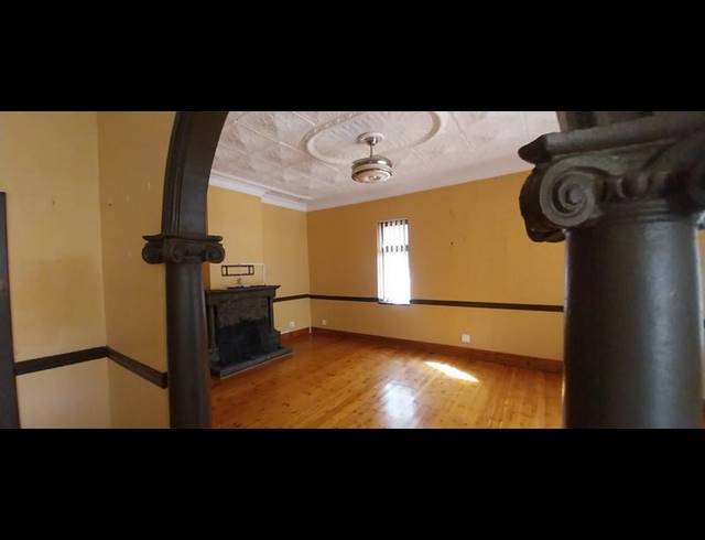 4 BEDROOM HOUSE FOR SALE IN KENSINGTON